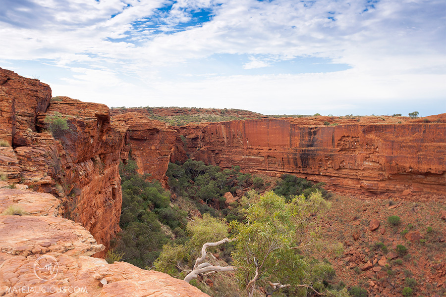 Kings Canyon Sandstone Cliffs - Matejalicious Travel and Adventure